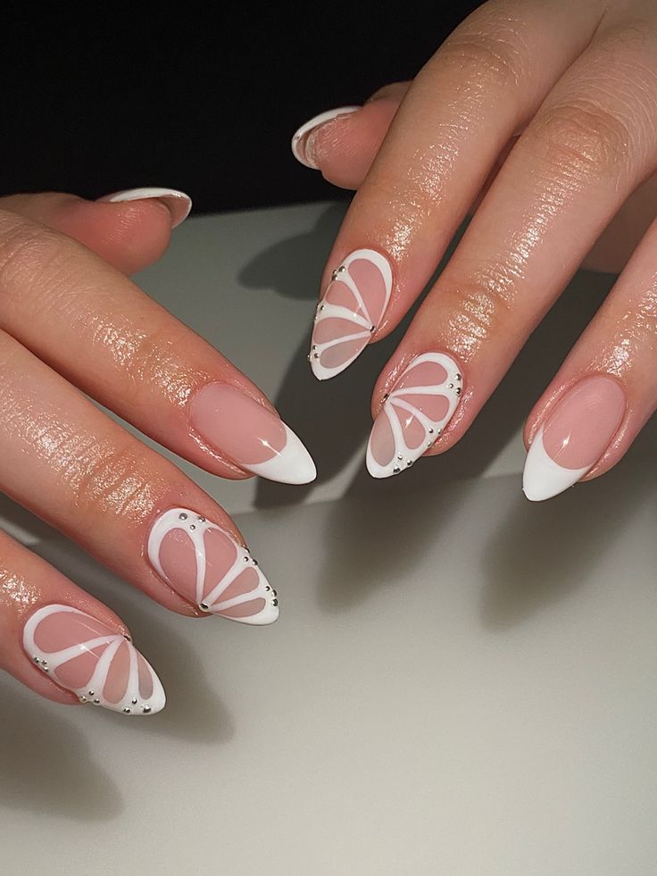 Fairy Nails Designs, Fairy Aesthetic Nails, Genshin Nails, Fairy Core Nails, Aphrodite Nails, Fairycore Nails, Angelic Nails, Short Rounded Acrylic Nails, Rounded Acrylic Nails