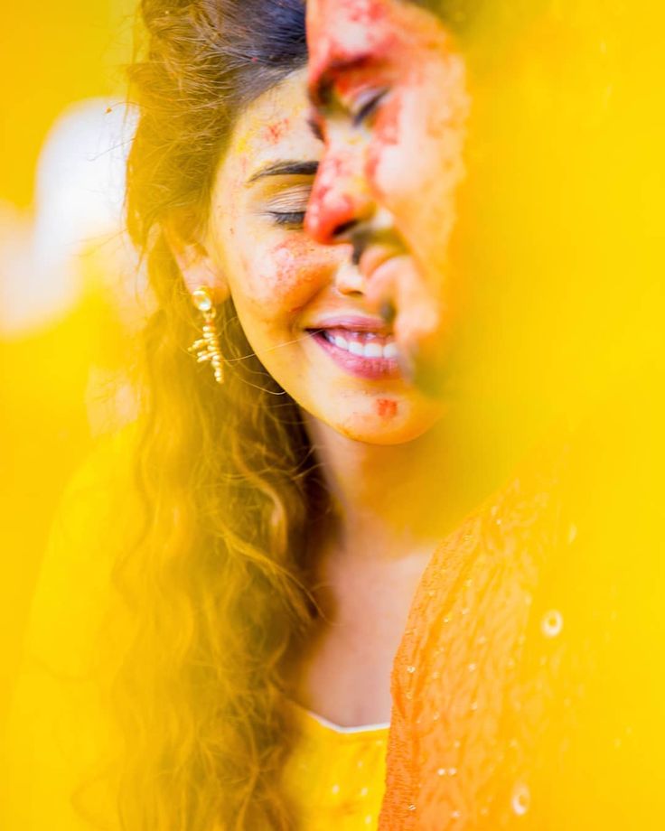 Image may contain: one or more people and closeup Holi Photo, Marriage Photography, Whatsapp Videos, Indian Wedding Photography Couples, Bridal Photography Poses, Pre Wedding Shoot Ideas, Pre Wedding Photoshoot Outdoor, Indian Wedding Couple Photography, Bride Photography Poses