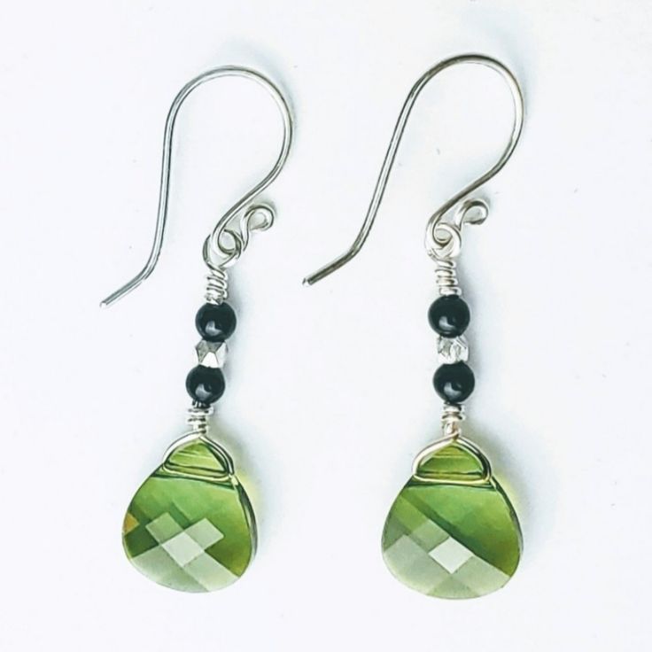 * * * Great Gift! * * * Solid Silver - Crystal & Bead Dangle Earrings Brand New With Tags Metal - Pure Solid (.999) Silver Not Plated - Not Filled Green Faceted Teardrop Crystals Black Glass Beads (.999) Solid Silver Beads Brand - Evelia - New Beginnings Retail - $65.00 Everyday Nickel Free Sterling Silver Crystal Earrings, Silver Briolette Earrings For Everyday, Silver Briolette Earrings For Pierced Ears, Everyday Silver Teardrop Crystal Earrings, Silver Teardrop Crystal Earrings For Everyday, Everyday Sterling Silver Teardrop Crystal Earrings, Pierced Sterling Silver Briolette Earrings, Everyday Briolette Sterling Silver Earrings, Nickel Free Briolette Teardrop Earrings In Sterling Silver