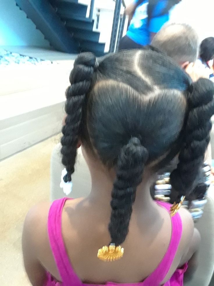 Kid's heart hairdo Toddler Heart Hairstyles Girl Black, Heart Hairstyle For Kids Easy, Kids Hairstyles Easy, Lil Girl Hairstyles Braids, Child Hairstyles, Heart Hairstyles, Black Baby Girl Hairstyles, Baby Girl Hairstyles Curly, Curly Highlights