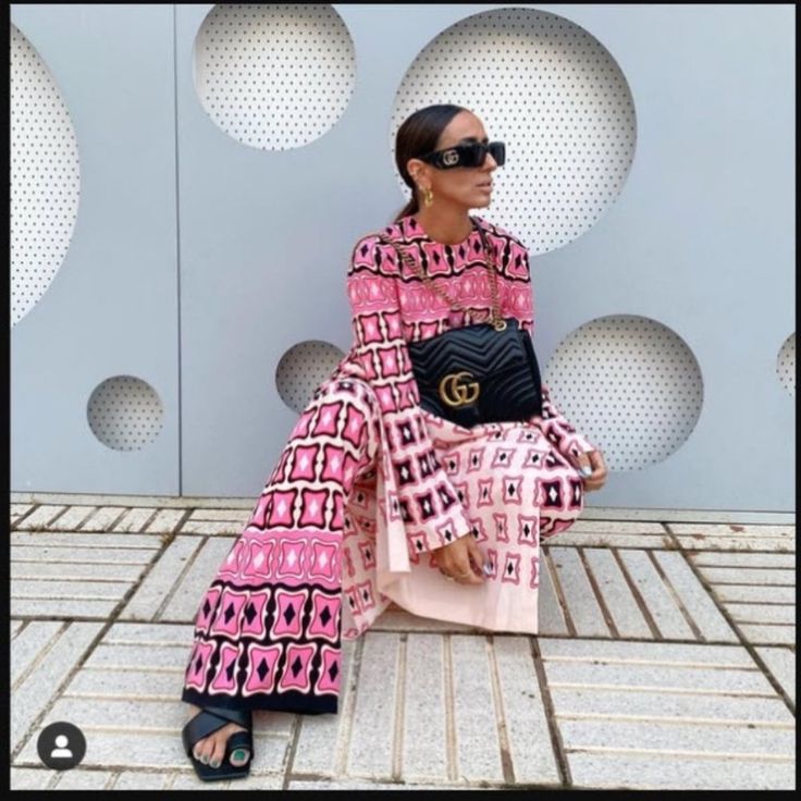 Super Cute Sold Out Blogger Favorite Dress Fast Shipping.. Top Rated Seller .. No Low Offers Chic Pink Midi Dress, Chic Pink Long Midi Dress, Zara Shirt Dress, Zara Printed Dress, Cream Midi Dress, Embroidered Shirt Dress, Black Knee Length Dress, Printed Flare Pants, Long Slip Dress