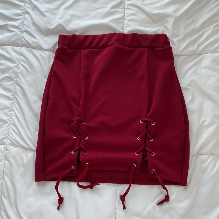 Brand New Never Worn Red High Waist Skirt For Day Out, Red High Waist Mini Skirt For Day Out, Trendy Red Mini Skirt For Day Out, Red Fitted Skirt For Day Out, Red Mini Skort For Day Out, Red Mini Skirt For Day Out, Trendy Red Skort For Night Out, Red Mini Skort For Night Out, Red Fitted Mini Skirt For Date Night