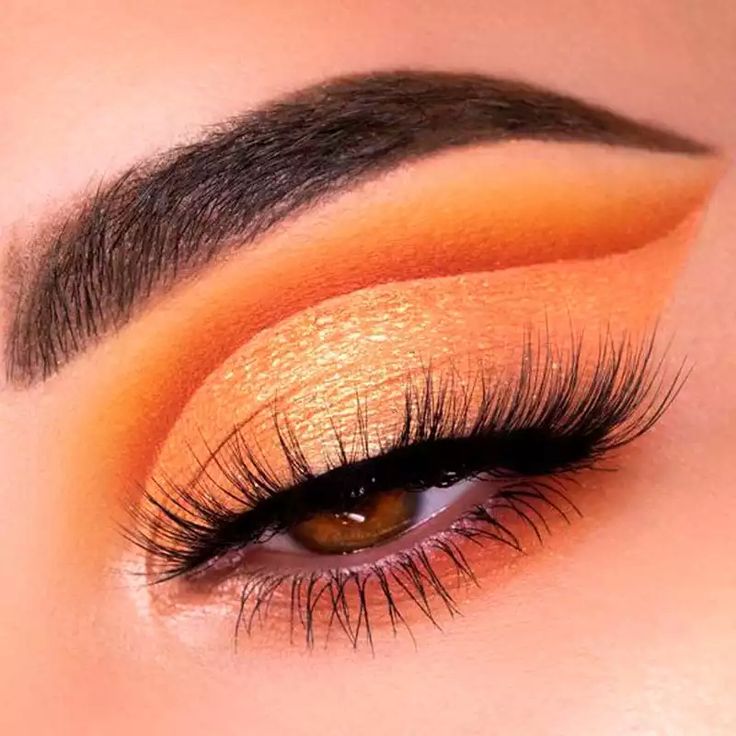 Stage Makeup Dancer, Winged Liner Makeup, Orange Eye Makeup, Eye Makeup Cut Crease, Orange Makeup, Eyeshadow Products, Heavy Makeup, Bold Makeup, Makeup Eye Looks