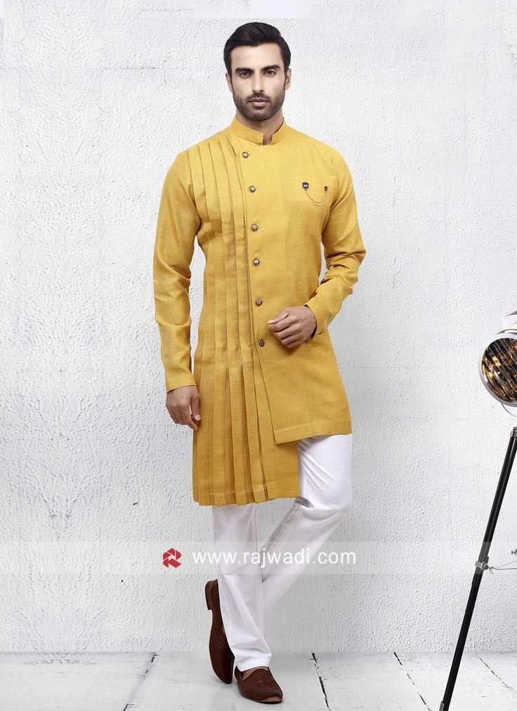 Mens Pathani, India Fashion Men, Pathani Suit, Mens Indian Wear, Wedding Kurta For Men, Boys Kurta Design, Indian Dresses Online, Groom Dress Men, Indian Groom Wear