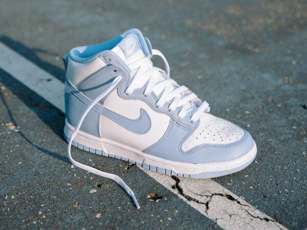 WMNS Dunk High "Aluminum" Dunk High Aluminum, Closet Inventory, Jordan Shoes Girls, Nike Dunk High, Dunk High, High Sneakers, Swoosh Logo, Swag Shoes, University Blue