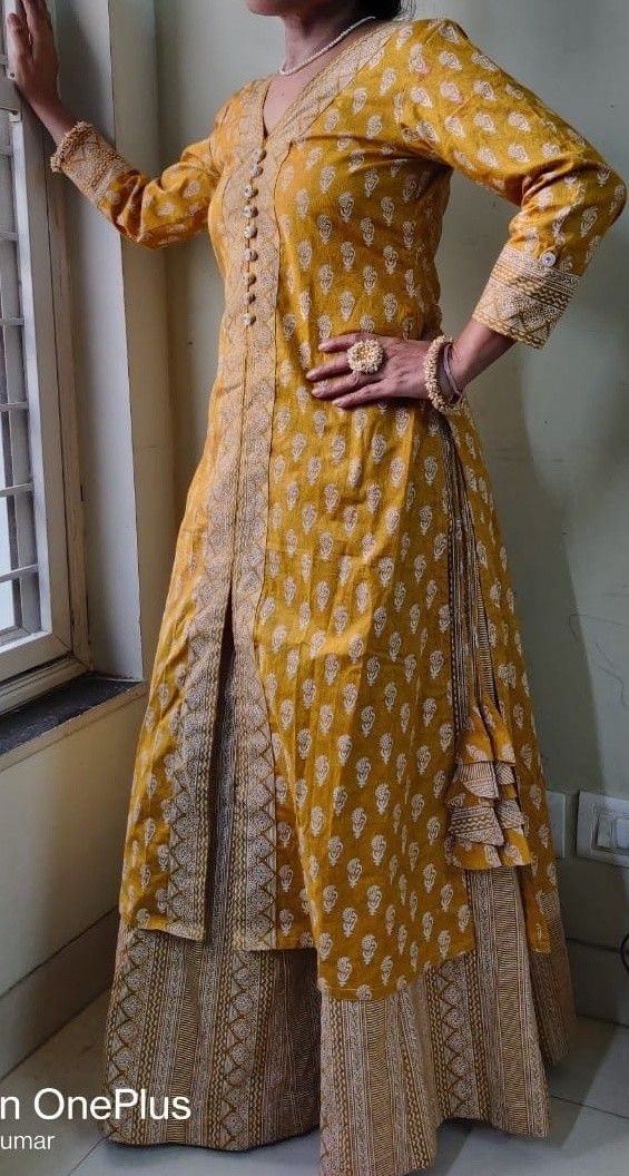 Kurta Design With Border, Latest Indian Kurti Designs, Silk Border Suit Designs, Dress With Border Design, Kurta Neck Design With Border, Kurti With Border Pattern, Border Saree Kurti Designs Latest, Border Dress Pattern, Border Suits Designs