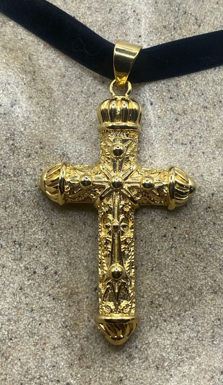 vintage Celtic Gold Stainless Steel Cross pendant necklace
https://www.etsy.com/listing/1441114368/vintage-celtic-gold-stainless-steel Stainless Steel Cross Pendant, Jewelry To Buy, Gothic Cross, Steel Cross, Mens Outfit Inspiration, Sapphire Pendant, Detailed Design, Pearl Crystal, Vintage Jewels