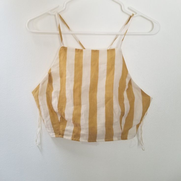 Nwt Fashion On Earth Striped Crop Top Size Large. Has A Side Zipper. All Measurements Are Approximate 16" Chest 12" Length Shop Notes: +Offers Welcome +Bundle Deals Available +Fast Shipper (Orders Ship Same Or Next Day) Tie Up Crop Top, Graphic Crop Top, Yellow Crop Top, Blue Floral Top, Making Stuff, Off Shoulder Crop Top, Striped Crop Top, Short Sleeve Cropped Top, One Shoulder Tops