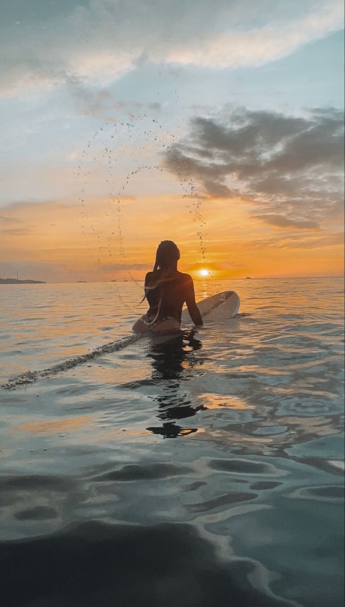 Sunset surf ocean water dusk travel Yoga In Costa Rica, Costa Rica Aesthetic Pictures, Yoga Costa Rica, Costa Rica Mission Trip, Tamarindo Costa Rica Aesthetic, Costa Rica Photo Ideas, Summer Costa Rica, Costa Rica Instagram, Surfing Bali