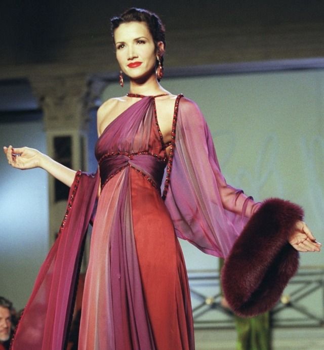 Fancy Clothing, Haute Couture Style, Vintage Haute Couture, A Night At The Opera, 30 Fashion, 90s Runway Fashion, Tequila Sunrise, Modern Clothing, Bob Mackie