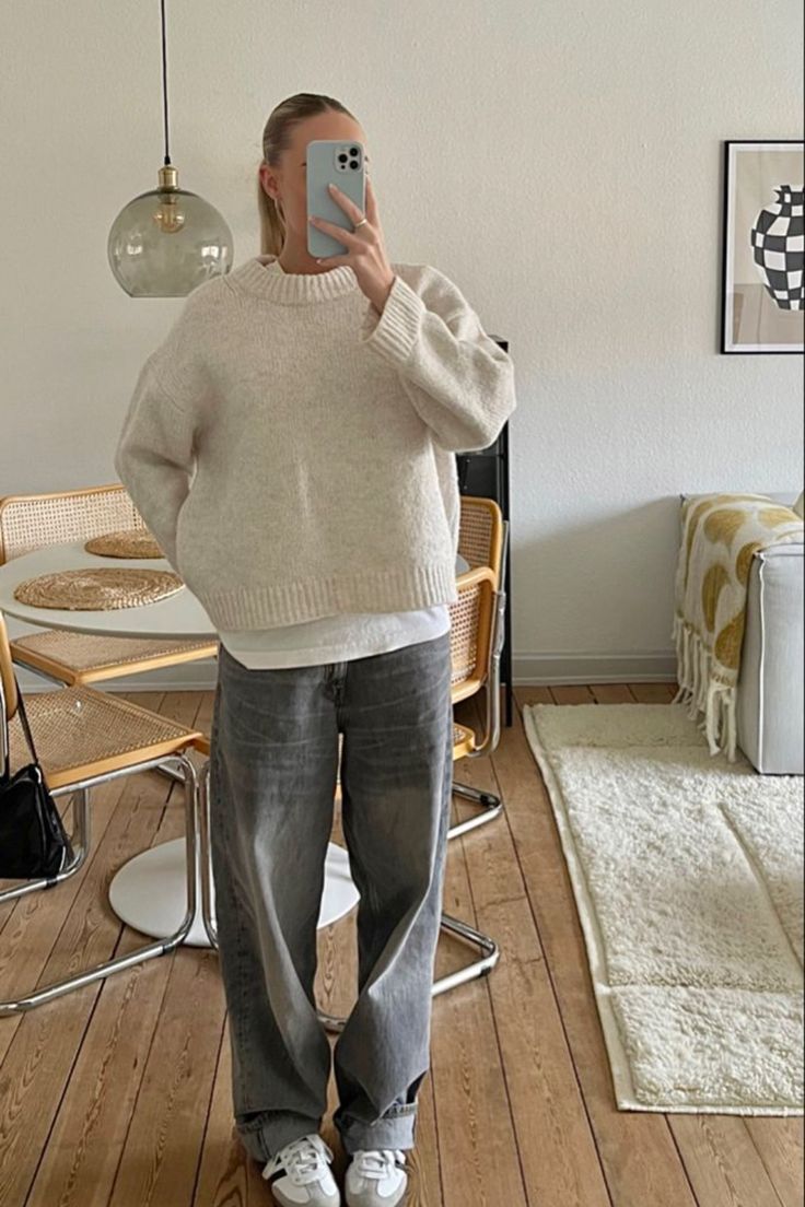 Winter Going Out Outfits, Mantel Outfit, Looks Adidas, 00s Mode, Winter Outfits Ideas, Pullovers Outfit, Winter Outfits Aesthetic, Skandinavian Fashion, Chique Outfits