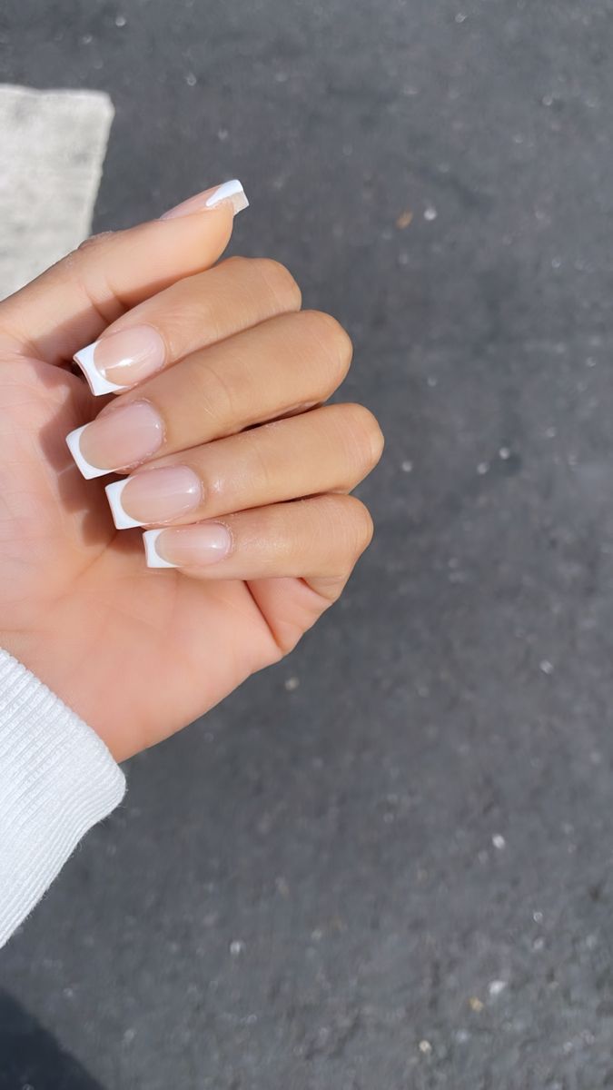 Short Square French Nails, Rectangle Nails, French Nails Tips, Square French Nails, Square French Tip, Coloured Nails, Tip Manicure, Nails With White, French Tip Manicure