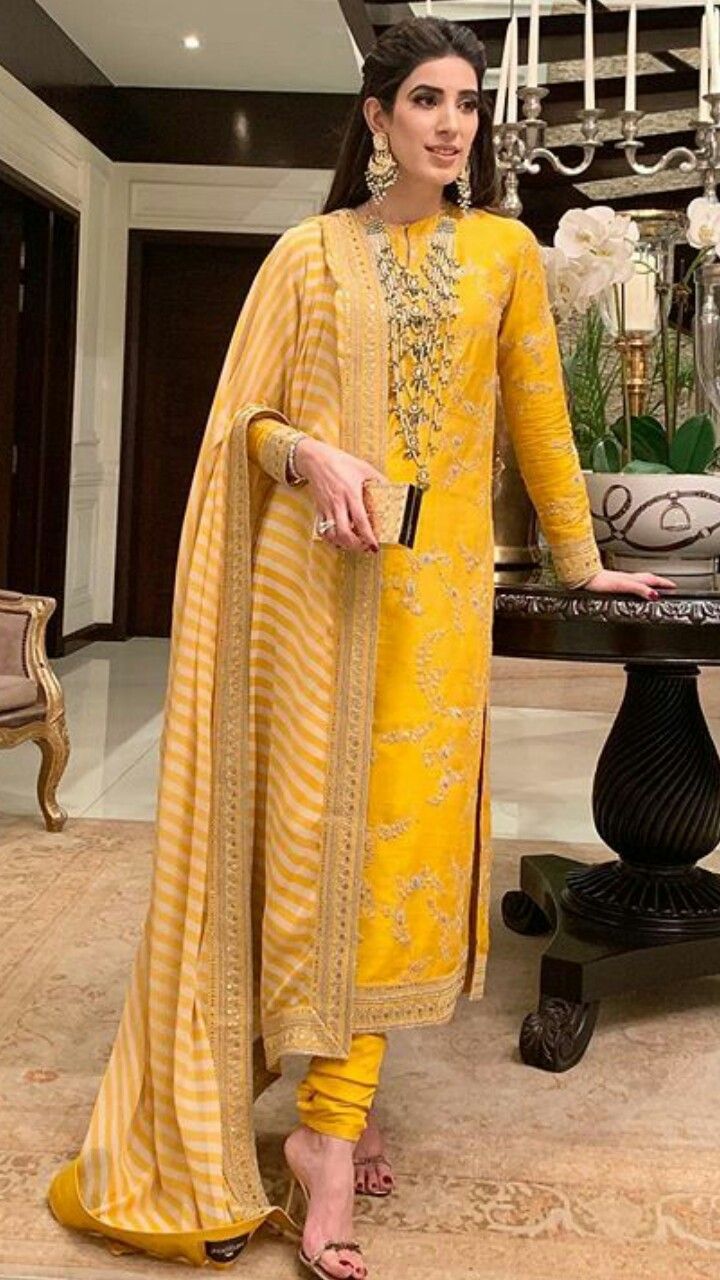 Sabyasachi Suits Salwar Kameez, Sabyasachi Kurtis Suits, Pajami Suits Punjabi, Dresses Indian Designer, Indian Punjabi Suits, Sabyasachi Suits, Party Wear Dresses Indian, Colorful Festival, Wedding Dresses Ideas