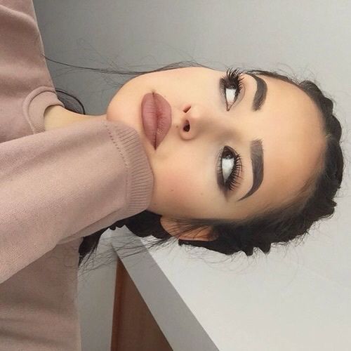 People who look good in sweatpants and day 3 hair are the type of people I'm jealous of Bad Girl Makeup Look, Bad Girl Makeup, Anastasia Beverly Hills Liquid Lipstick, Party Make-up, Casual Makeup, Makijaż Smokey Eye, Foto Poses, Makeup Goals, Love Makeup