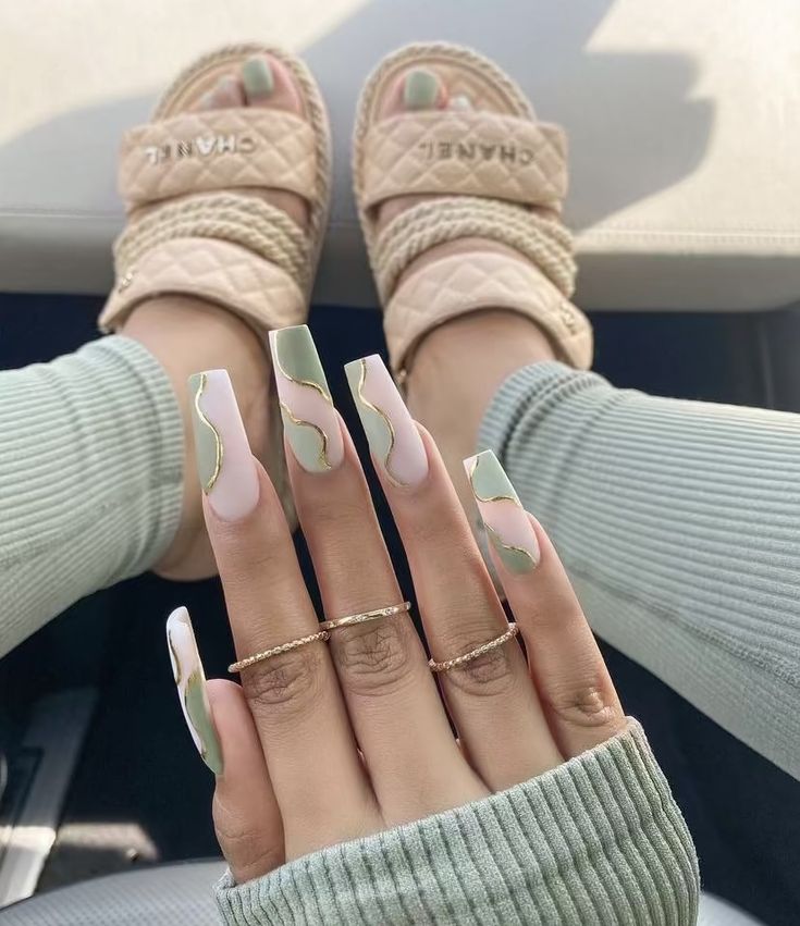 Monochromatic Nails, Olive Nails, Mint Green Nails, Mint Nails, Cute Summer Nails, Coffin Nails Designs, Best Acrylic Nails, Long Acrylic Nails, Gold Nails