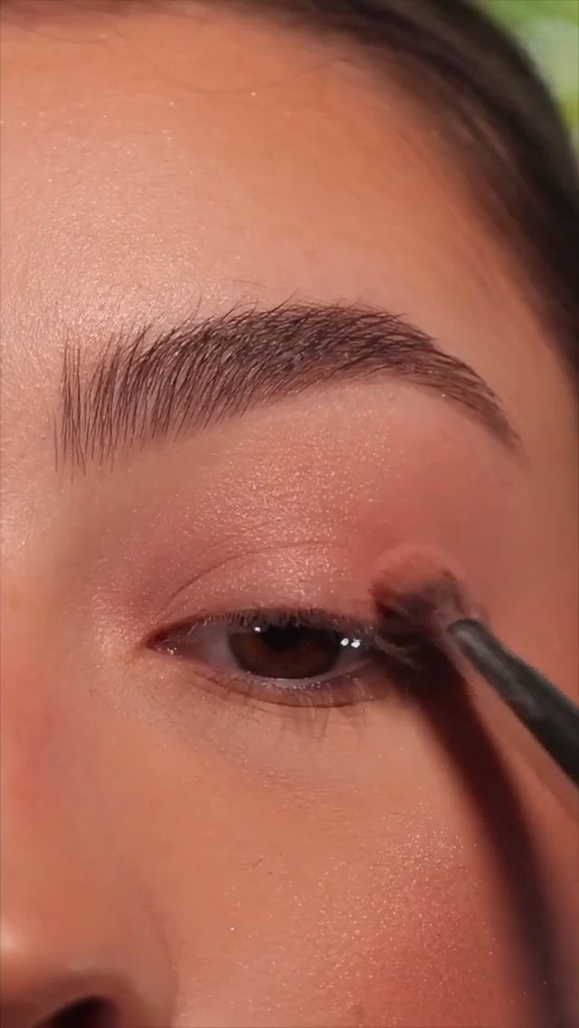 DAY TIME EYE MAKEUP LOOK TUTORIAL [Video] | Doll eye makeup, Asian eye makeup, Makeup looks tutorial Day Eye Makeup, Makeup Cantik, Soft Eye Makeup, Shimmer Eye Makeup, Beginners Eye Makeup, Doll Eye Makeup, Eye Makeup Techniques, Beauty Makeup Tutorial, Makeup Tutorial Eyeliner