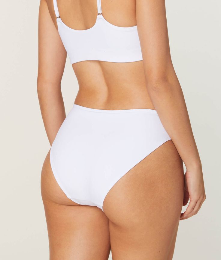 Our most versatile low rise bottom. A classic fit, made to mix or match.FIT EXPERTS SAY:"Makes my legs look longer!" Narrow Hips, Curvy Hips, Short Torso, White Flats, Gold Stripes, Small Bust, Bra Sizes, Low Rise, Two Piece