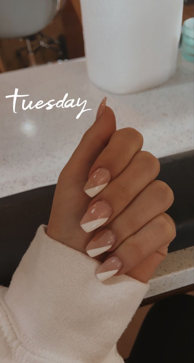 Nails 2023 Trends White Tips, Prom Nails Acrylic Neutral, Nails For White Prom Dress, Nails For Beige Dress, Western Nails Neutral, Graduation Day Nails, White Natural Nails With Designs, White Nails Western, Proposal Nails Engagement Summer