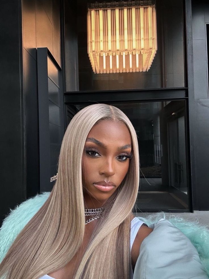 Outfits Ideas Black Women, Outfits Ideas Black, Blonde Wig Straight, Blonde Hair Outfits, Ash Blonde Wig, Blondes Have More Fun, Wig Straight, Dyed Natural Hair, Blonde Wig