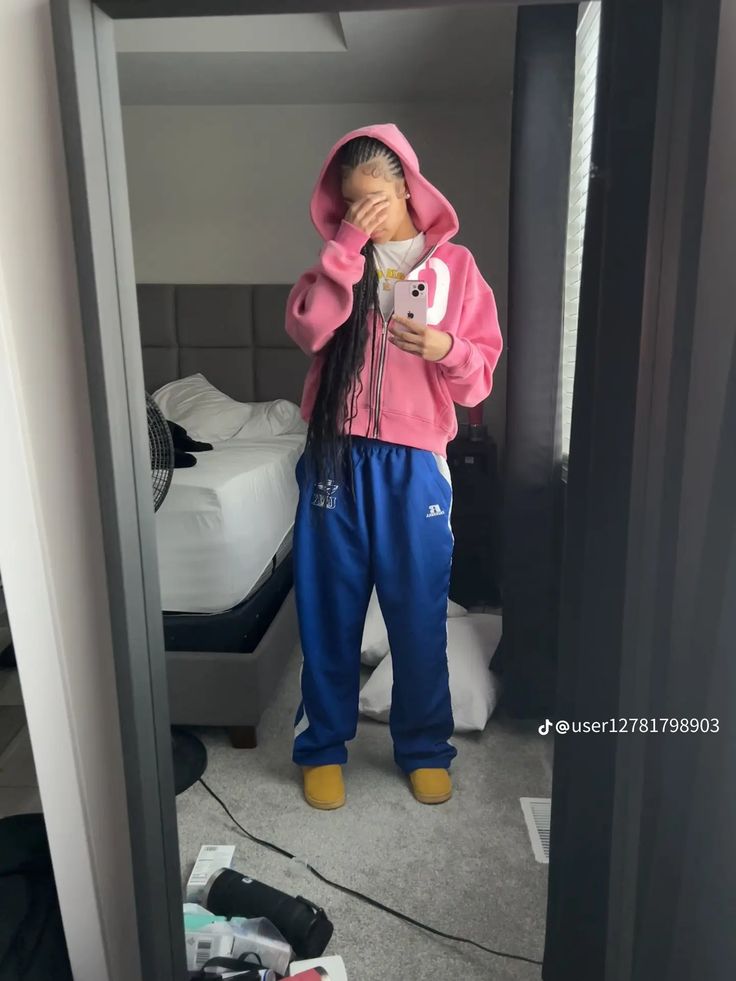 Tom Boy Outfits Girl Black, School Chill Outfits, Calm Lil Fit, Fly Outfits Black Woman, Calm Luh Fit For School, Calm Outfits, Calm Fits, Calm Luh Fit, Girly Tomboy Outfits