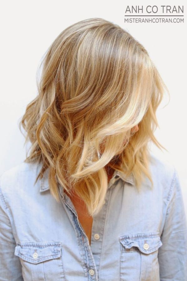 25 Medium Length Hairstyles You’ll Want to Copy Now -- Looking for medium length hairstyles? Here are 25 you'll want to copy right now. Angle Bob, Highlights Bob, Blonde Highlights Bob, Color Rubio, Front Hair, Hair Color And Cut, Good Hair Day, Hair Envy, Love Hair