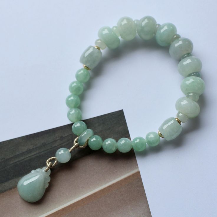 --- SPECIFICS --- 💚Materials: 100% Natural High End Green Jadeite Jade. Jade is from Myanmar, vivid green color with high quality. 💚-The Jade is 100% natural UNTREATED , UNHEATED, UNDYED- 💚Closure: the closure is made of handmade knot.  💚Bracelet size: 6 -- 8 Inches 💚Round Bead Diameter: 6.0mm 💚Barrel Bead Diameter: 9.0mm 10mm bead jade bracelet: https://gioiellohandcrafted.etsy.com/listing/1698765012/natural-vivid-green-jade-beaded 6mm bead jade bracelet: https://gioiellohandcrafted.etsy. Jade Design, Beaded Jewelry Designs, Jade Bangle, Knot Bracelet, Natural High, Jade Bracelet, Jade Jewelry, Jade Beads, Green Jade