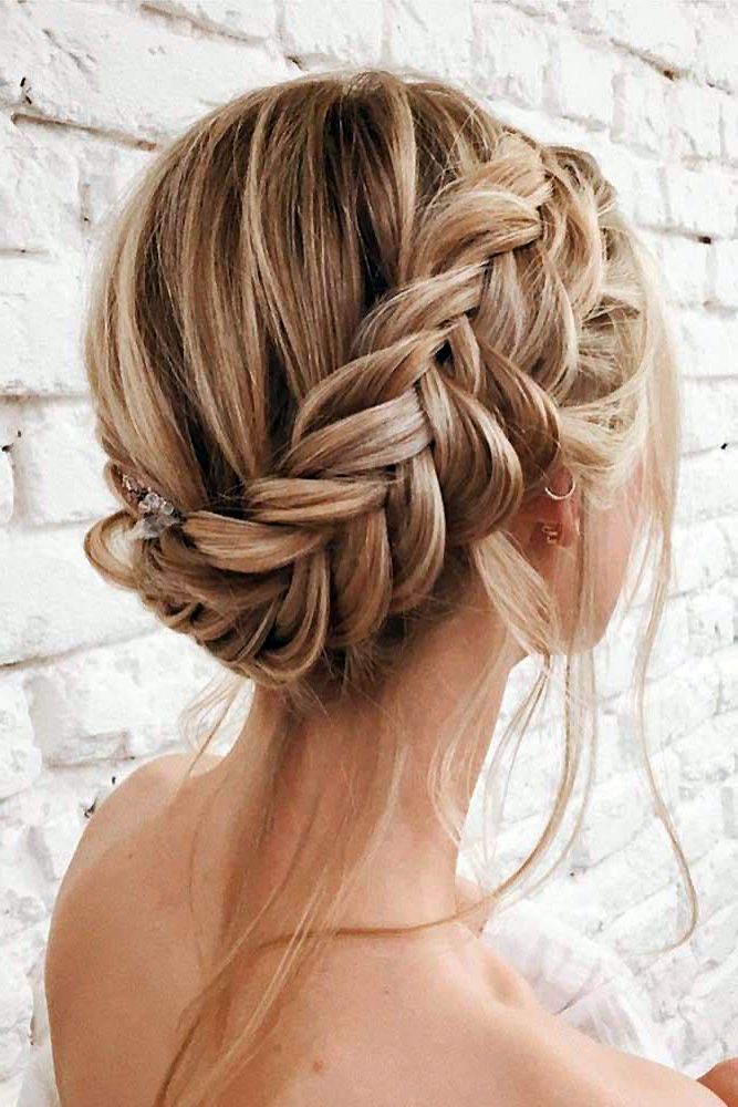 Graceful Wedding Updos With Braids ❤ See more: http://www.weddingforward.com/wedding-updos-with-braids/ #weddings Fishtail Braid, Short Hair Tutorial, Bridal Hairstyles, Penteado Cabelo Curto, Hair And Beauty, Braided Hairstyles Tutorials, Braided Hairstyles Easy, Braided Updo, Long Hairstyles