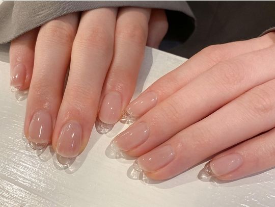 【2022年冬トレンド】オフィスのネイルデザイン集(ハンド)｜ホットペッパービューティー Clear Acrylic Nails, Home Nail Salon, Hello Nails, Pretty Gel Nails, Cute Gel Nails, Nail Art Videos, Clear Nails, Elegant Nails, Luxury Nails