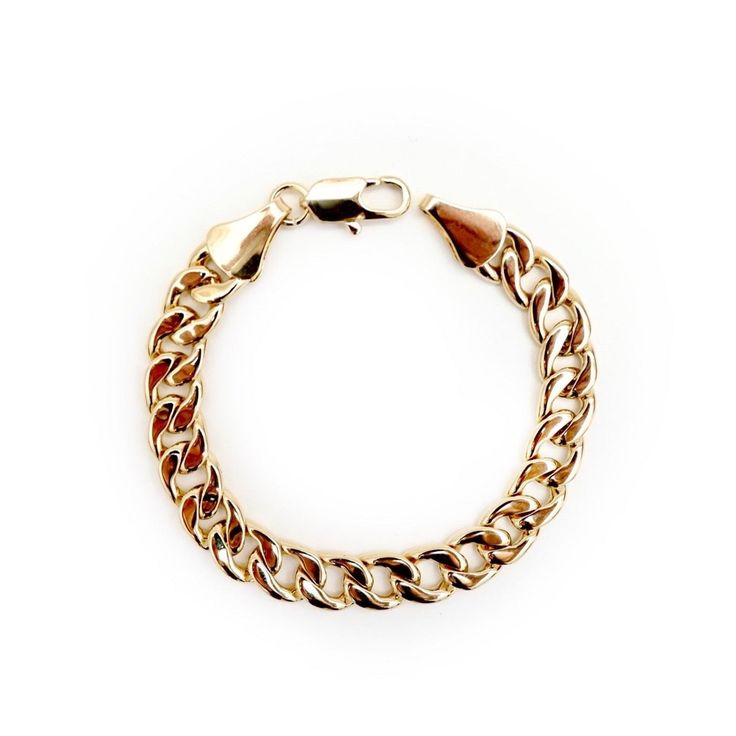 Gold plated link chain bracelet. We love this pretty little bracelet, it is chunky but dainty at the same time. Timeless chic, wear it alone or as a filler stacked with other bracelets. Bracelet measures 6.5” in length Made with love in Los Angeles Complimentary gift wrapping provided All sales final.