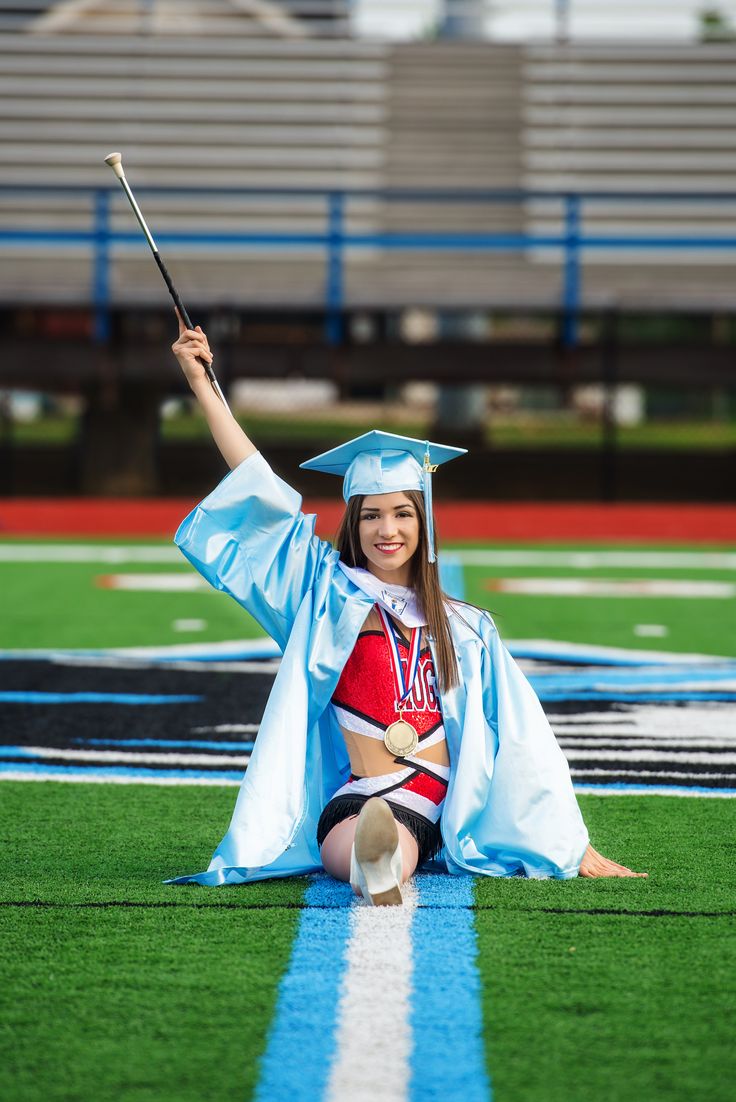 Majorette/twirler senior picture Senior Majorette Pictures, Danceline Picture Ideas, Gymnastics Graduation Pictures, Baton Twirling Photography, Senior Picture Ideas Gymnastics, Drill Team Graduation Pictures, Drill Team Senior Pictures, Colorguard Senior Pictures, Gymnastics Senior Pictures