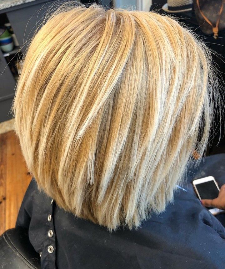 Choppy Bob Haircuts Medium Length, Choppy Bob Haircuts Shoulder Length, Bob Haircut From The Back, Messy Layers Medium Hair, Best Hair Cuts For Thinning Hair, Shaggy Bob For Fine Hair, Bob Hairstyles For Thick Hair, Choppy Bob Hairstyles, Layered Bob Hairstyles