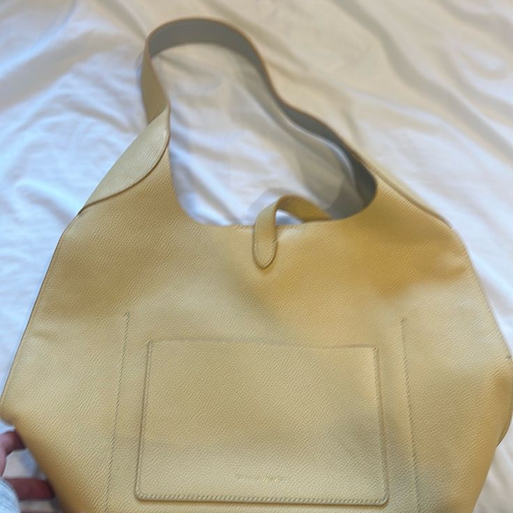 Never Used Casual Bags With Gold-tone Hardware For Errands, Casual Shoulder Bag With Gold-tone Hardware For Errands, Everyday Tan Satchel Shoulder Bag, Everyday Tan Hobo Shoulder Bag, Tan Hobo Bag With Removable Pouch For Travel, Tan Shoulder Bag With Adjustable Strap For Errands, Tan Shoulder Bag For Everyday Use, Chic Tan Hobo Bag For Everyday, Chic Tan Hobo Bag For Travel