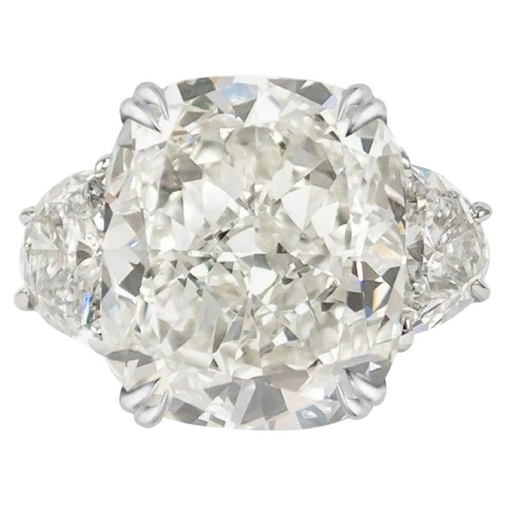 A really amazing diamond. The main stone is certified by GIA FLAWLESS Clarity 100% EYE CLEAN and excellent cut Famous Engagement Rings, Large Diamond Rings, Big Engagement Rings, Cushion Cut Diamond Ring, Contemporary Engagement Rings, Future Engagement Rings, Engagement Rings Cushion, Platinum Diamond Engagement Rings, Cushion Cut Diamond