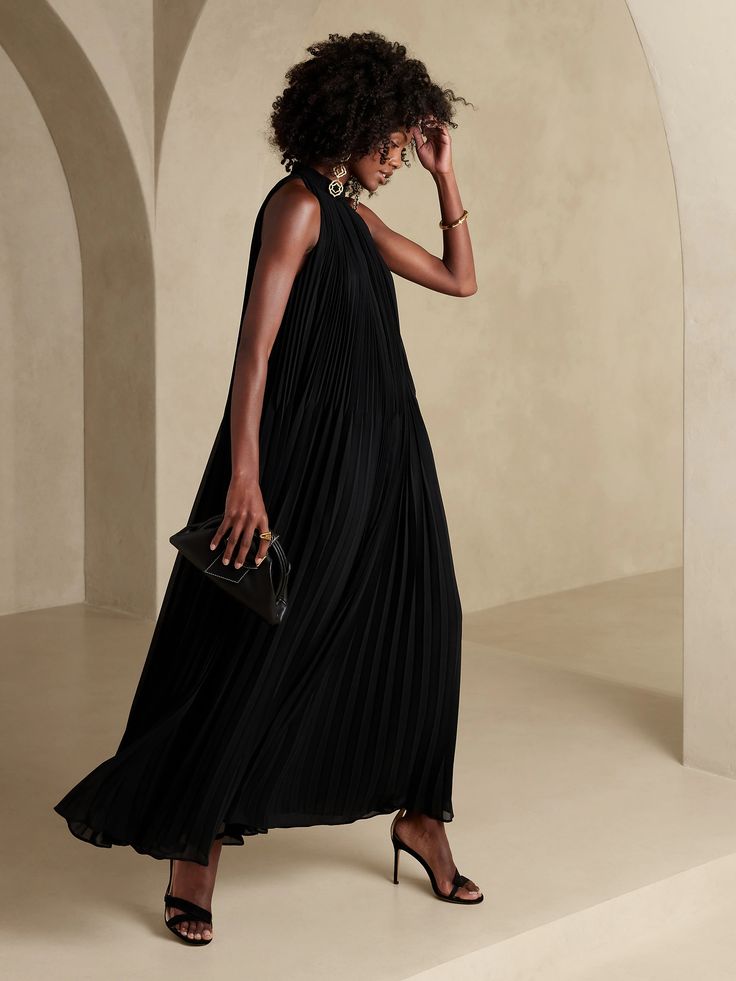 Radiant Maxi Dress | Banana Republic Casual Birthday Party Outfit Summer, Elevated Cocktail Dress, Evening Party Dress Fall, Holiday Party Formal Dress, Modest Dresses Summer, Flowy Maxi Length Pleated Evening Dress, Party Maxi Dress With Pleated Hem, Enby Wedding, Black Tie Optional Dress Women