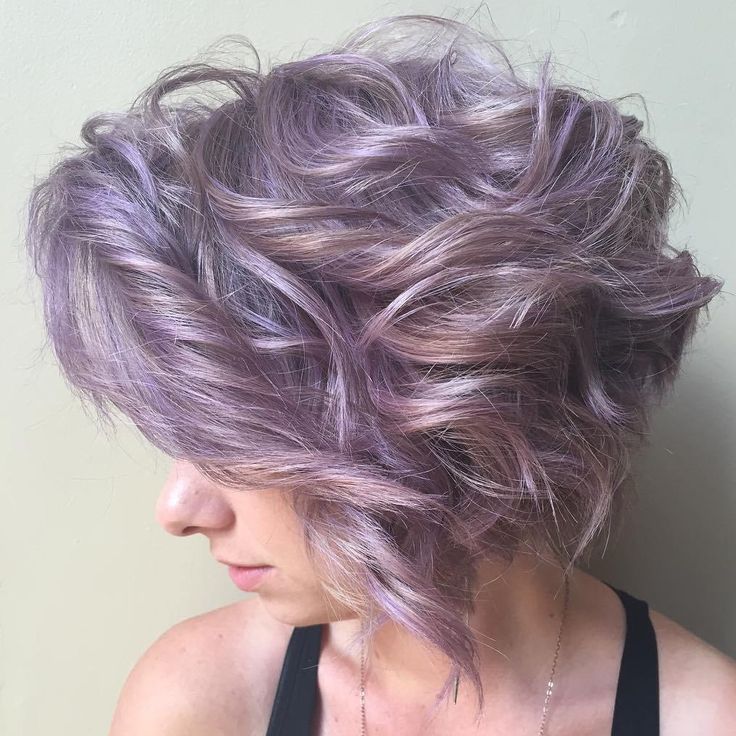 Short+Curly+Purple+Bob Pastel Bob Hair, Long Wavy Bobs, Romantic Short Hair, Lavender Grey Hair, Short Bob Hair Styles, Wavy Bob Long, Purple Bob, Short Hairstyles For Fine Hair, Short Bob Hair