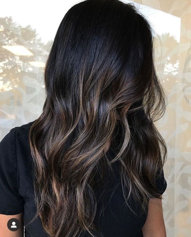 Brunette Balayage On Black Hair, Golden Highlights Brown Hair Sun Kissed, Sunkissed Brunette Balayage, Balayage Hair Dark Black, Sun Kissed Balayage, Golden Highlights Brown Hair, Brunette Long Hair, Dark Balayage, Baylage Hair