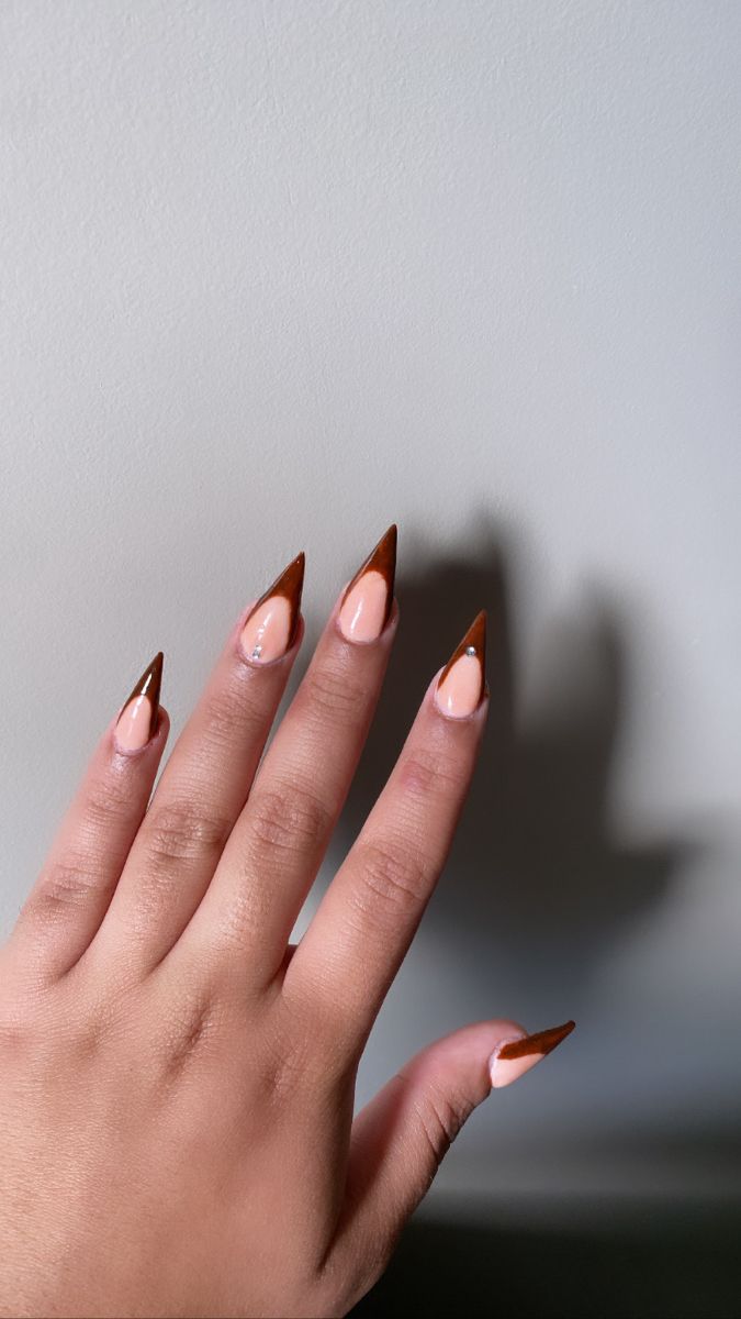 Sharp French Tip Nails, Brown Stiletto Nails, Gold Acrylic Nails, French Nail Designs, Brown Nails, Dark Brown Color, French Tip Nails, Gold Nails, Stiletto Nails