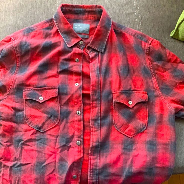 New. Never Worn. Red And Black Flannel Outfit Men, Mens Red Buffalo Plaid Shirt, Red Collared Flannel Shirt, Red Vintage Flannel Shirt, Red And Black Flannel, Retro Red Button-up Flannel Shirt, Zara Shirt, Casual Shirts For Men, Casual Button Down Shirts