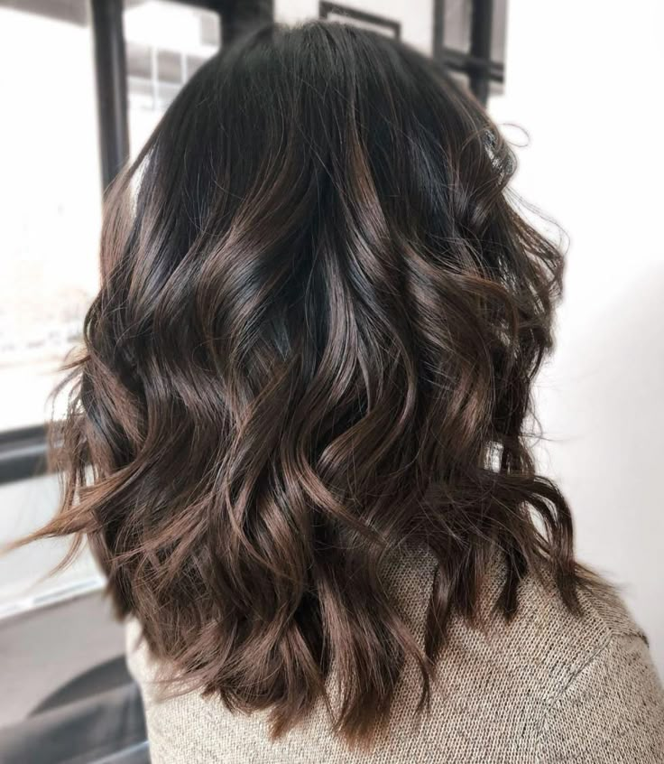 Brown Hair Shades, Chocolate Brown Hair Color, Brunette Balayage, Chocolate Hair, Balayage Hair Dark, Balayage Ombre, Brunette Balayage Hair, Brown Hair Balayage, Balayage Brunette