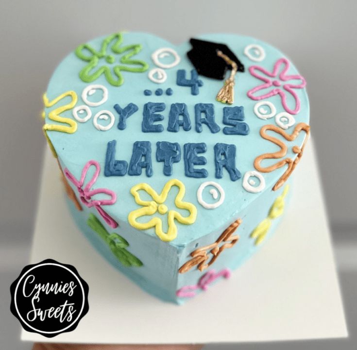 Delicious and Creative College Graduation Cake Ideas to Sweeten Your Celebration - Cassidy Lucille Creative Graduation Cake Ideas, Cake Decorating Graduation, Spongebob Graduation Cakes, Graduation Cake High School, Cute Grad Cakes, Graduation Cake Ideas 2024, Since You Got Your Degree Cake, High School Graduation Cake Ideas 2024, Graduate Cake Ideas