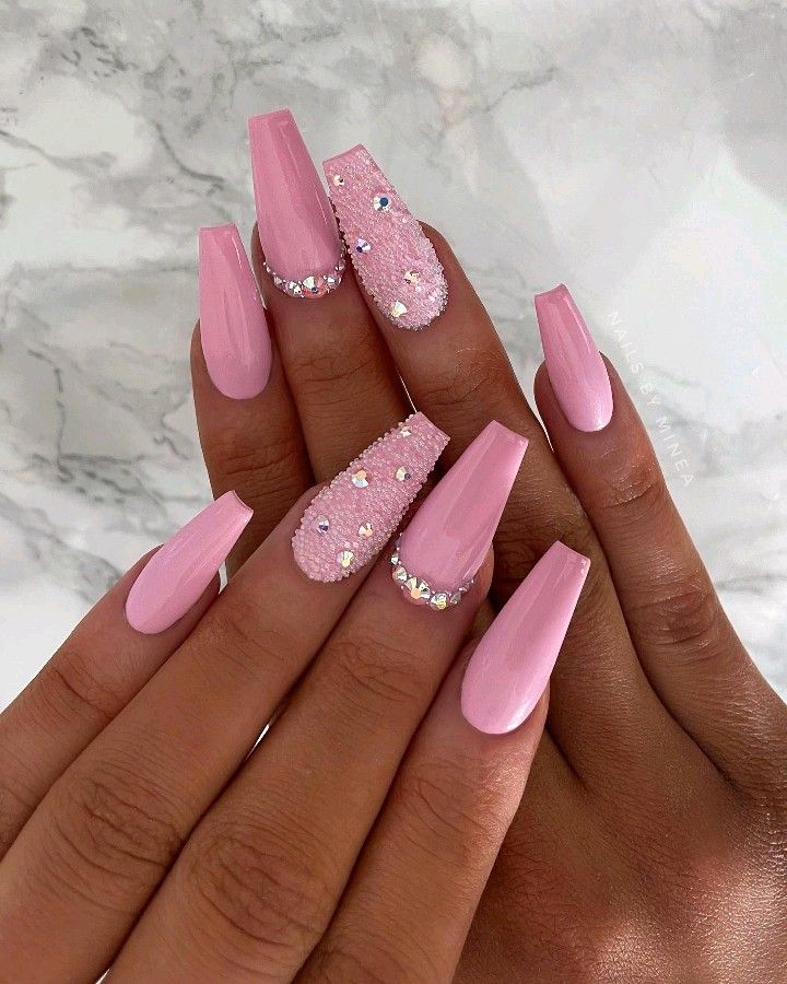 Pink Glamour Nails, Nail Designs Rhinestones Classy, Bridesmaid Nails Long, Nail Designs For Indian Wedding, Valentine’s Day Pink Nails, Clear Pink Glitter Nails, Nohti 2024, Hot Pink Nails With Gems, Bubble Gum Pink Nails Design