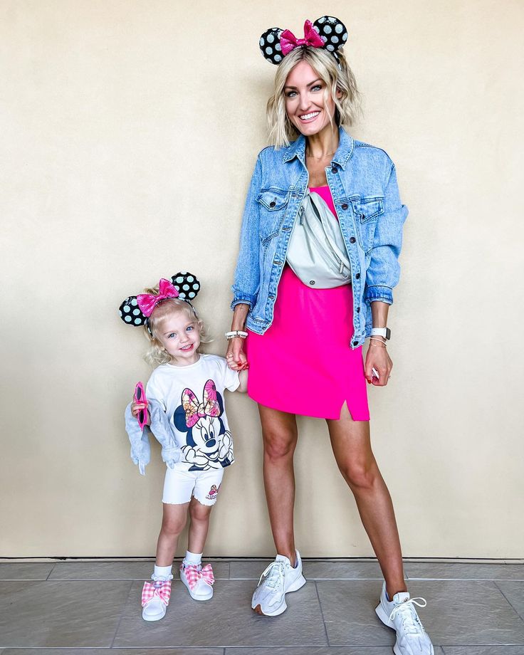 Disney One Year Old Outfit, Disney Mom And Me Outfits, Mommy Me Disney Outfits, Disney Park Family Outfits, Disneyland Mommy And Me Outfits, Disney Outfit Ideas For Kids, Disney Outfits Kids Girls Ideas, Brother Sister Disney Outfits, Sibling Disney Outfits