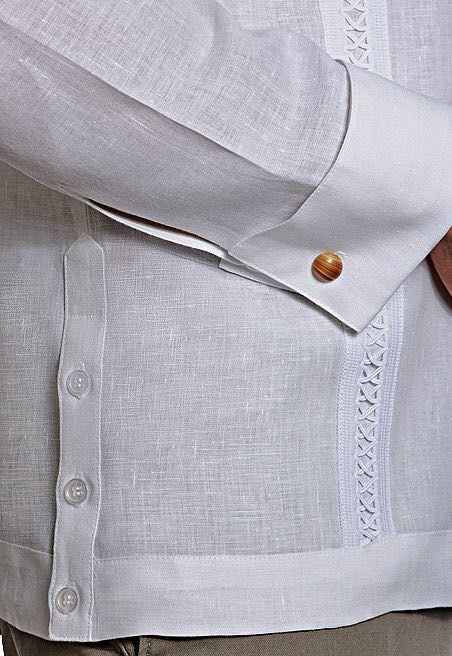 Pin by Serge on Sleeve | Men fashion casual shirts, African wear styles for men, African men fashion Guayabera Wedding, African Wear Designs, Detail Couture, Stylish Shirts Men, Linen Wedding, Shirt Collar Styles, Herren Style, Wedding Shirt, Mens Kurta Designs