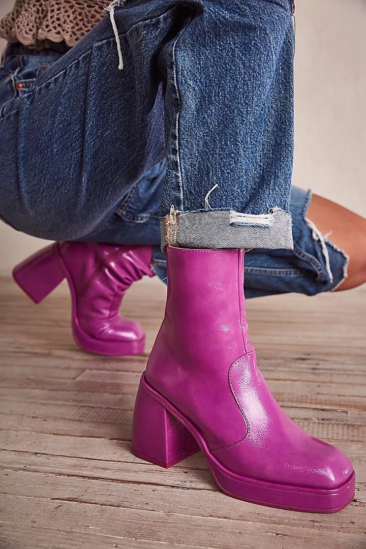 Groovy Fits, Funky Boots, Colorful Boots, Outfit Pics, Dr Shoes, Magenta Color, Autumn 2022, Shoe Inspiration, Free People Shoes