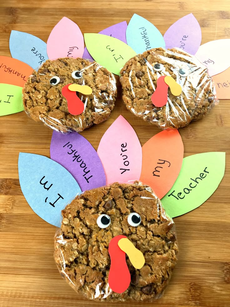 some cookies with turkeys made out of them