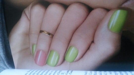 Short Pink And Green Nails, Pink And Green Short Nails, Pink And Green Nails Short, Light Green And Pink Nails, Nails Green And Pink, Green Pink Nails, Pink Green Nails, Green And Pink Nails, Unusual Nail Designs