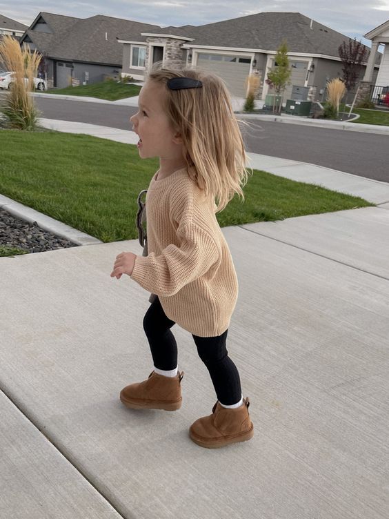 Fall Toddler Outfits, Affirmation Cards For Kids, Girls Winter Outfits, Boosting Confidence, Kid Outfits, Toddler Girl Outfit, Toddler Fall, Girls Fall Outfits