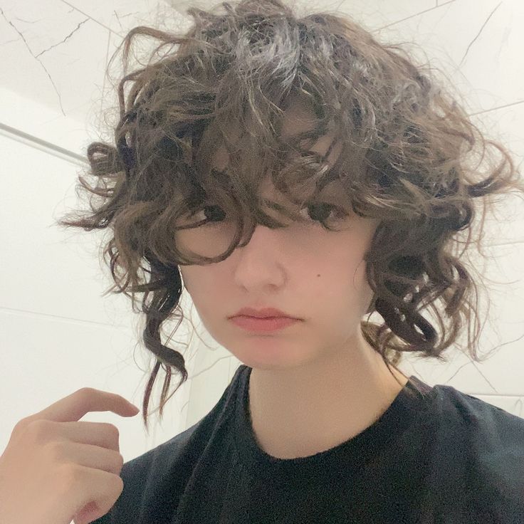 Black Hair 90s, Male Haircuts Curly, Natural Curly Hair Cuts, Messy Haircut, Dip Dye Hair, Short Grunge Hair, Short Curly Haircuts, Medium Curly Hair Styles, Hairdos For Curly Hair