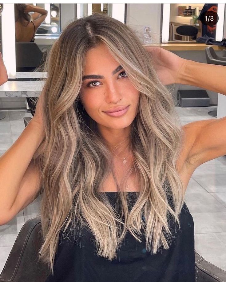 Blonde Hair For Brunettes Balayage, Blond Balayage With Dark Roots, Bronde Summer Hair 2023, 2023 Hair Trends Color, Brown Hair Beige Balayage, Blonde Highlights Money Piece Hair, Summer Hair Blonde Highlights, Dark Beige Blonde Hair Balayage, Dark Hair Dyed Blonde