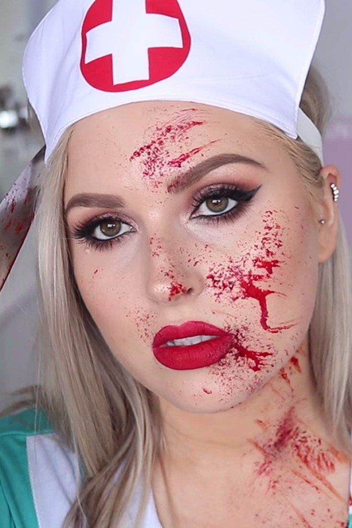 This Halloween Makeup Tutorial Is Perfect For Women Who Want to Look Terrifyingly Glam Nurse Zombie Makeup, Zombie Nurse Costume Diy, Nurse Costume Makeup, Zombie Nurse Makeup, Blood Halloween Makeup, Halloween Makeup For Women, Haloween Mackup Ideas, Halloween Nurse Makeup, Halloween Makeup Blood